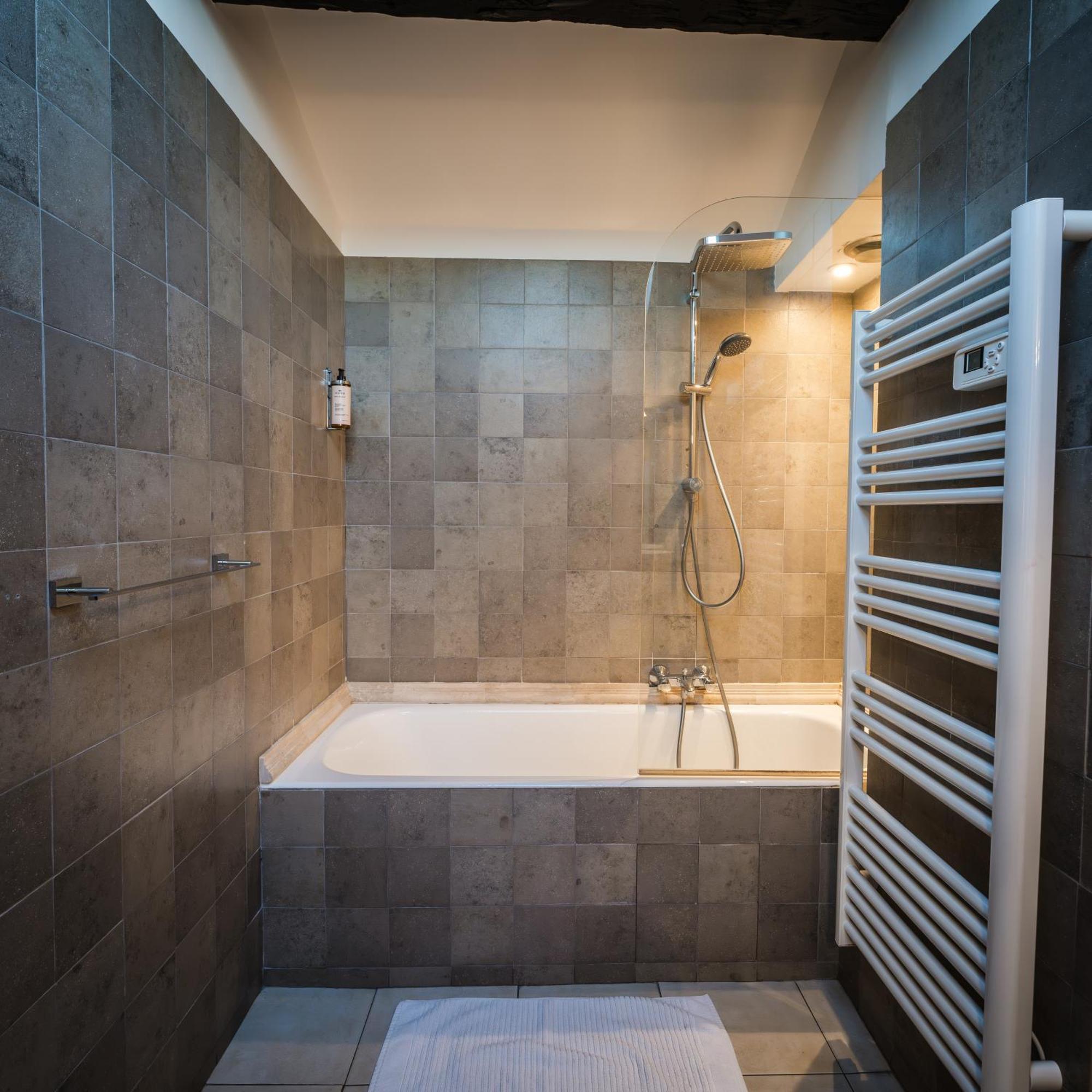 Le Grimaldi Bed & Breakfast Cagnes-sur-Mer Ngoại thất bức ảnh